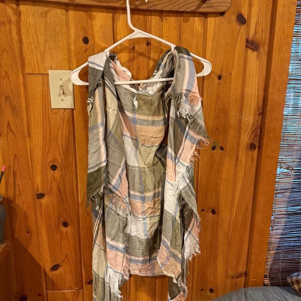 Plaid shawl
